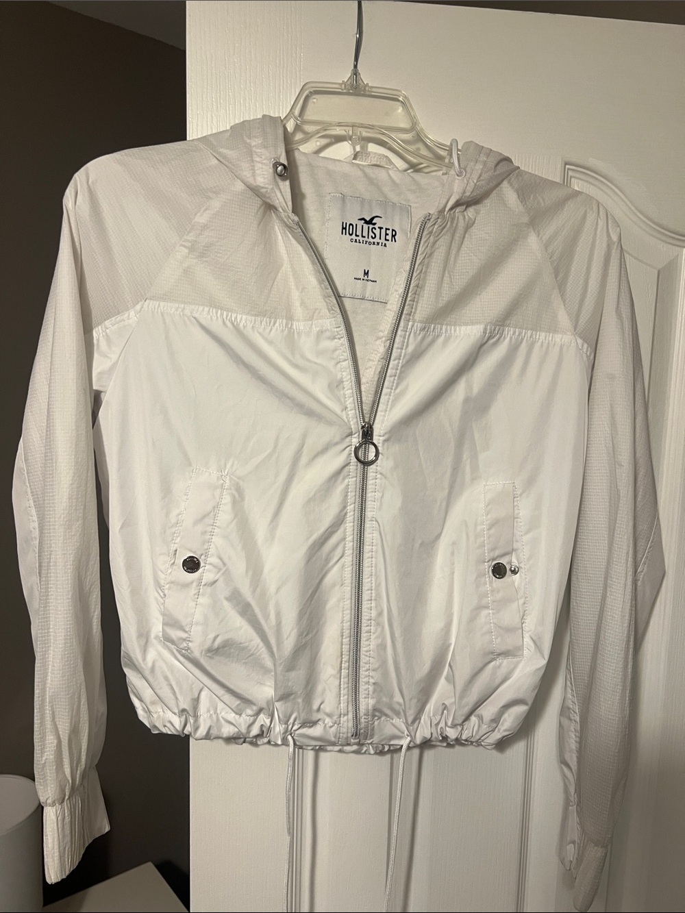 Hollister Women's White Hooded Windbreaker Jacket